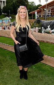 Jennifer Kn&auml;ble bei der Alpenherz Wiesn im Festzelt Kaer Wiesn-Sch&auml;nke am 19.09.2017 (&copy;Foto: Schneider-Press/W. Breiteneicher)
